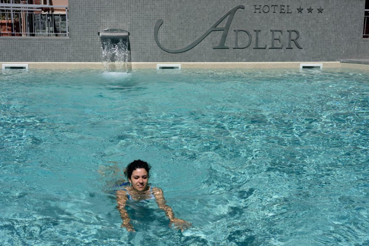 Hotel Adler Алассио Экстерьер фото