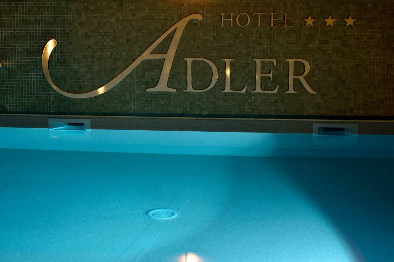 Hotel Adler Алассио Экстерьер фото